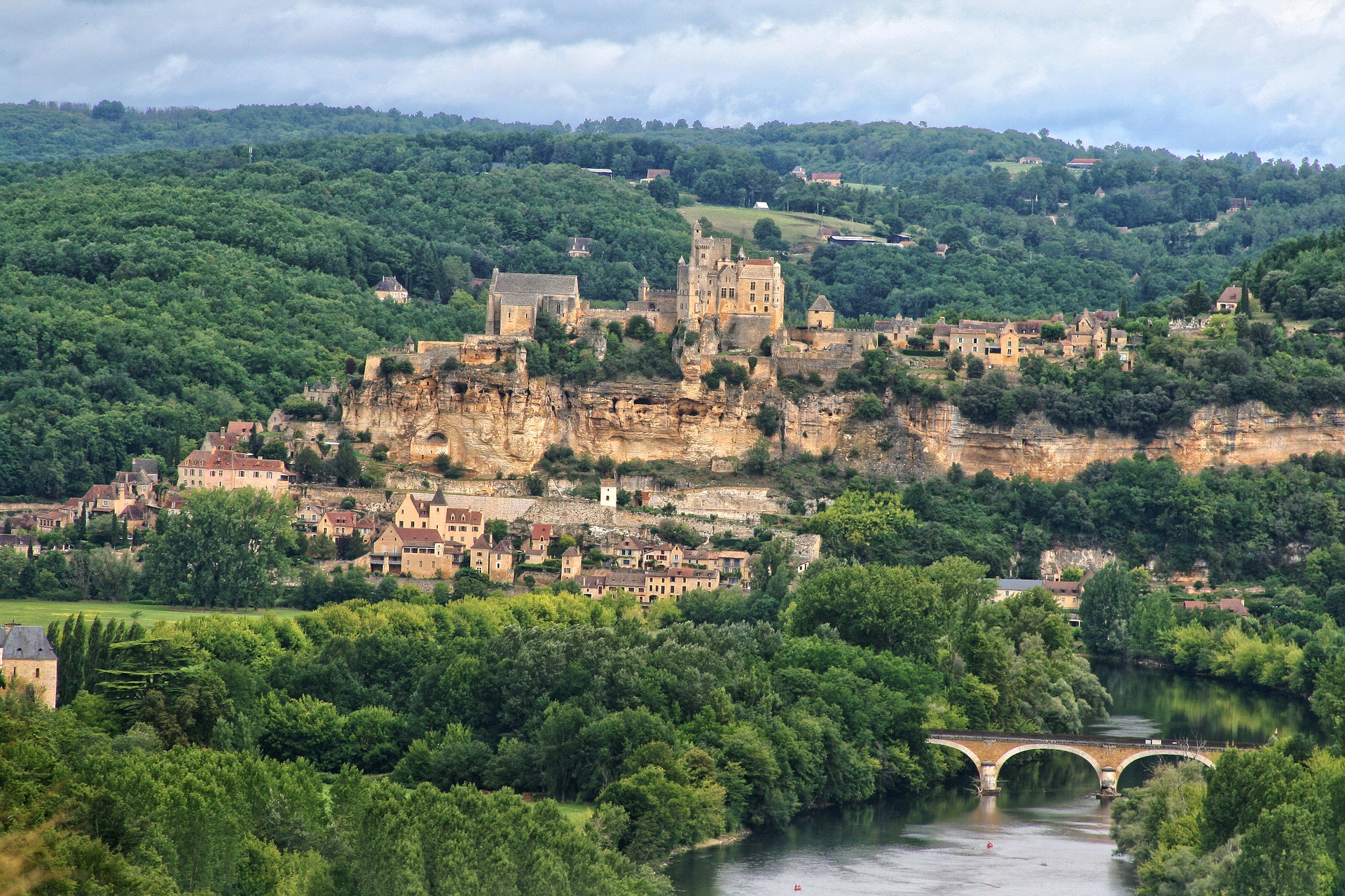 perigord france tourism