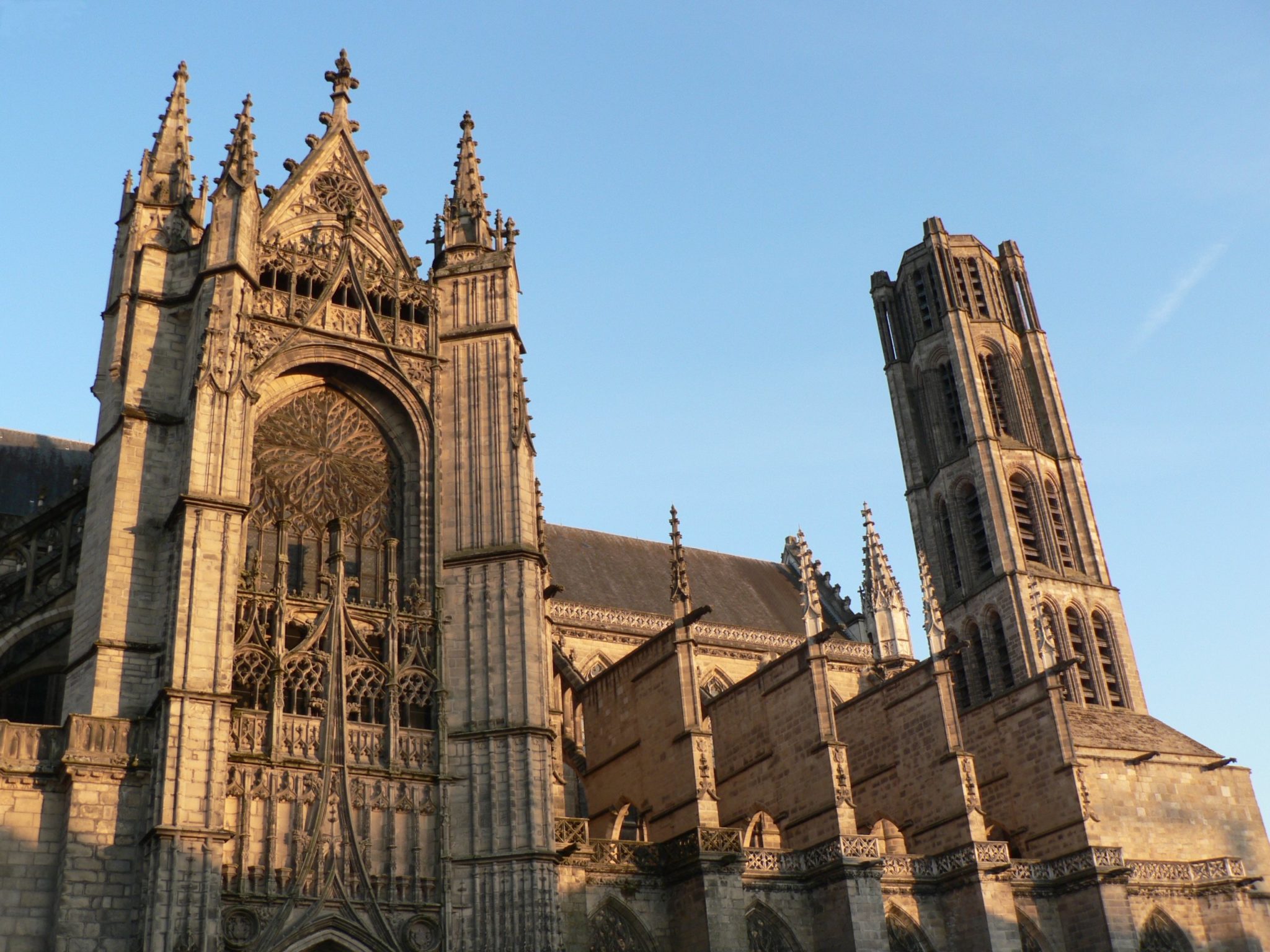 Limoges_Cathédrale_Saint_Etienne - Voyager Local : Voyager Local